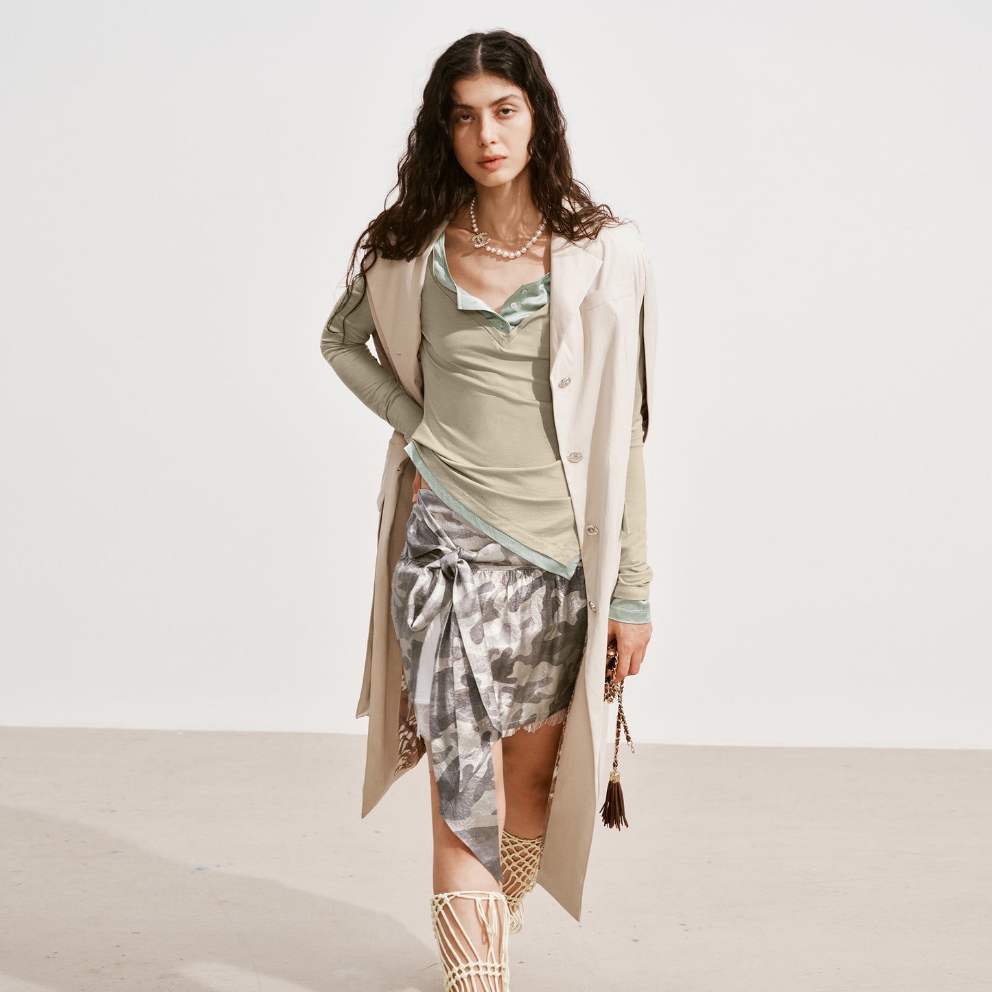 Medium Well Sleeveless Trench Coat