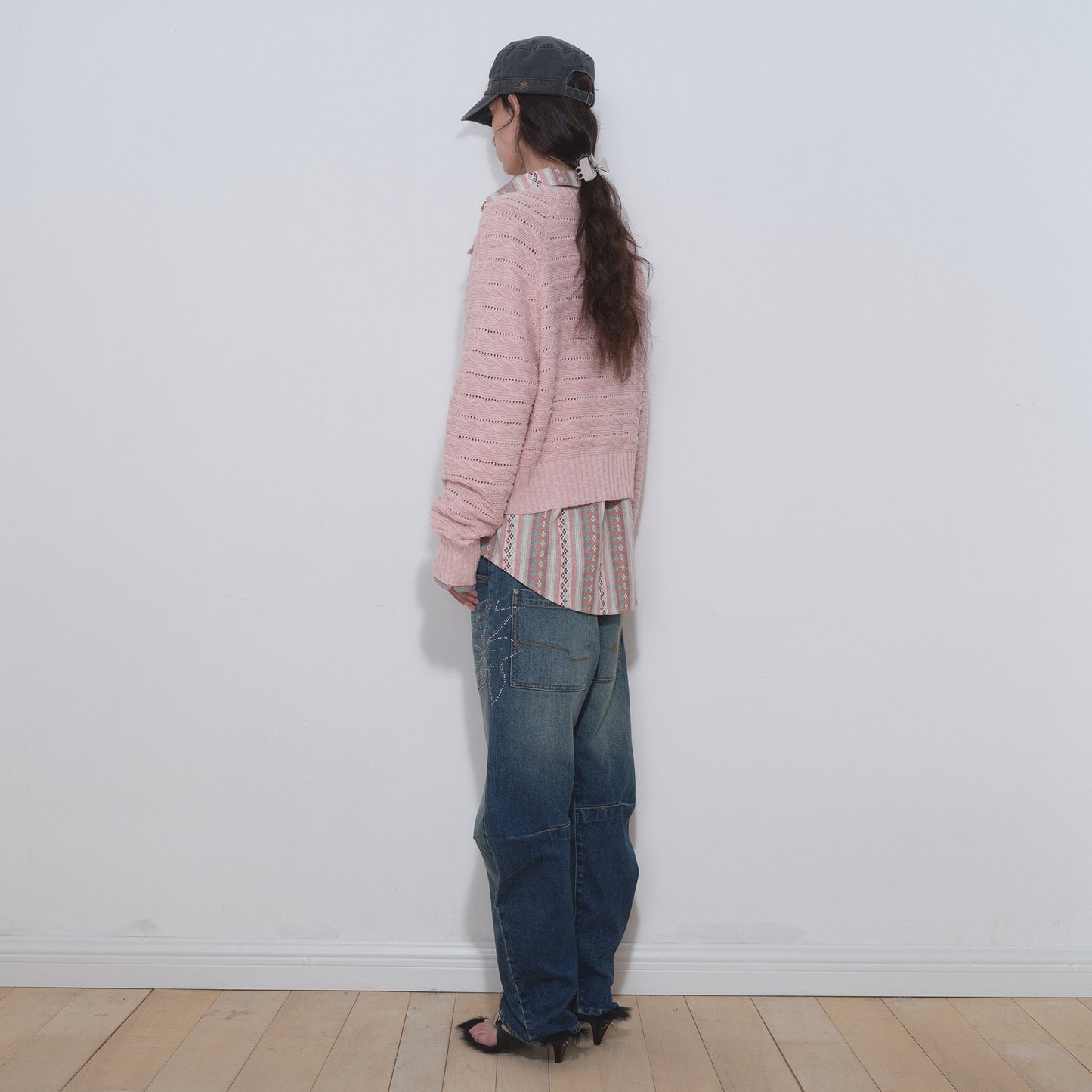 Medium Well Wavy Taxture Cardigan