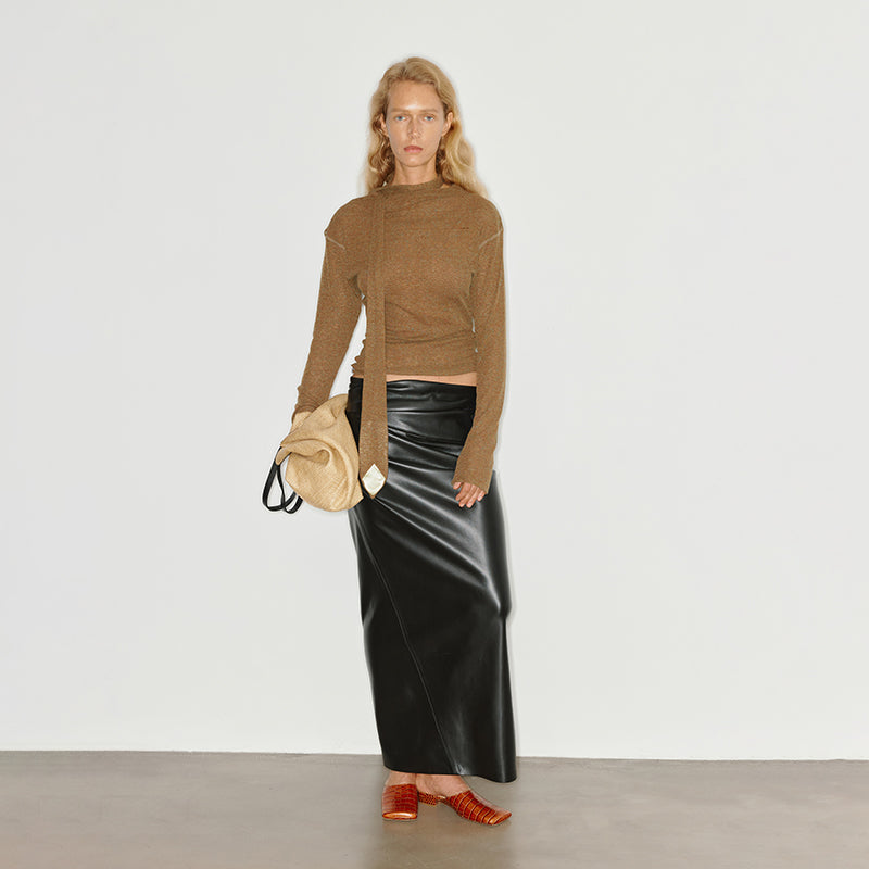 Medium Well Texture Top